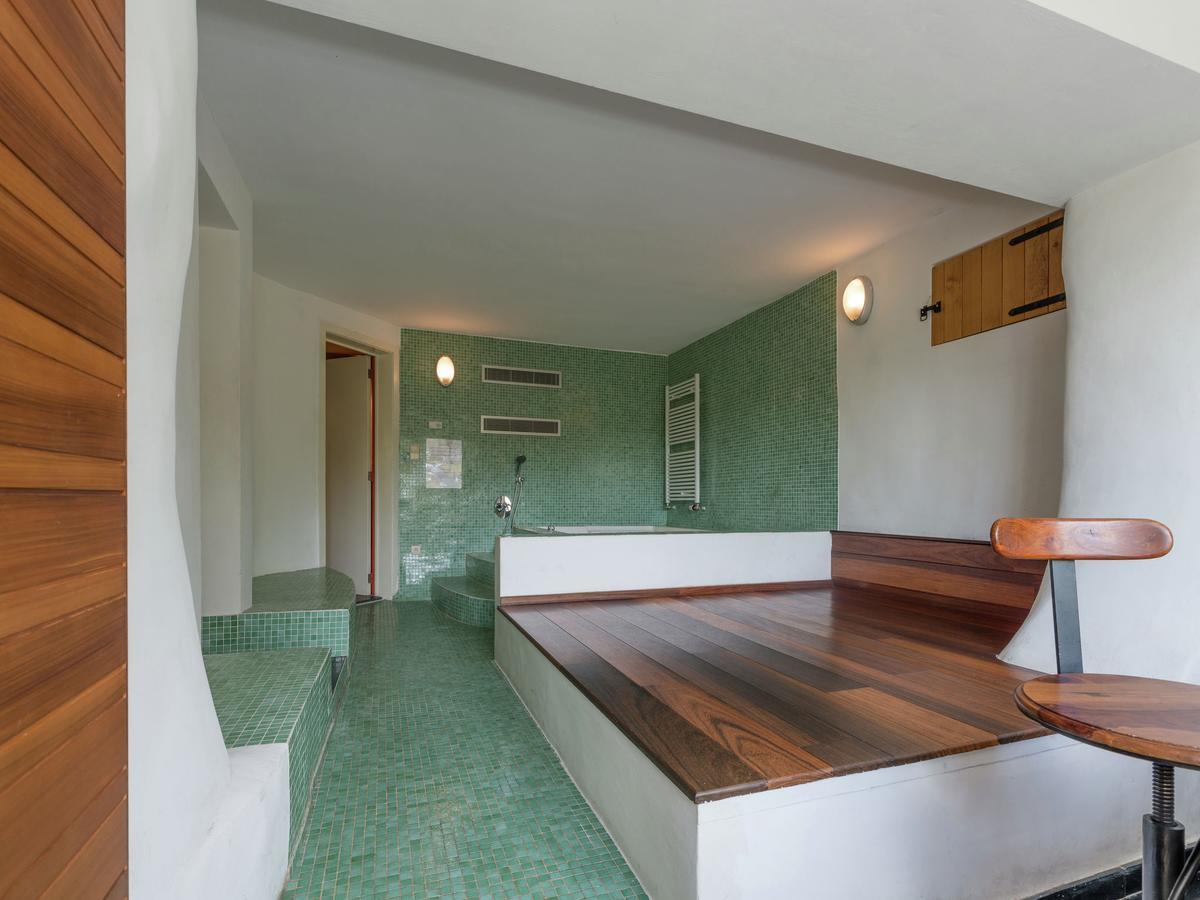 Beautiful Holiday Home In Redu With Whirlpool Exterior photo